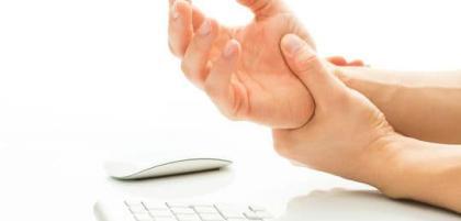 Czy zespół cieśni nadgarstka da się wyleczyć bez operacji?