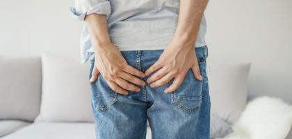 Jak rozpoznać pierwsze objawy żylaków odbytu?
