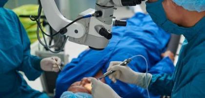 Jak wygląda operacja zaćmy? Zabieg krok po kroku